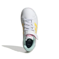 Baskets Enfant Adidas Grand Court X Disney -Bébé Soldes adidas if0926 3 footwear photography top portrait view white